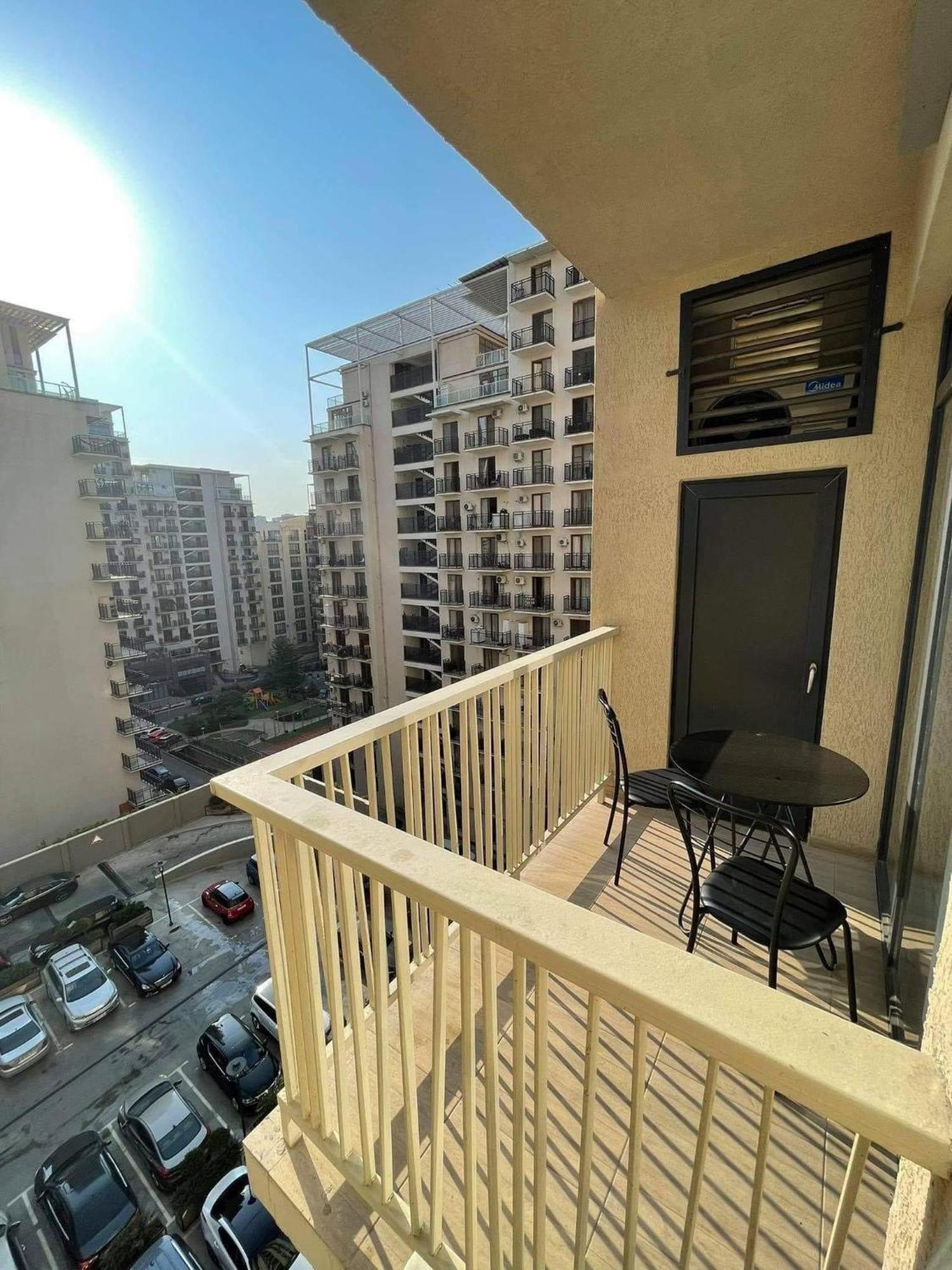 Sol'S M2 White Modern Apartments Tiflis Dış mekan fotoğraf